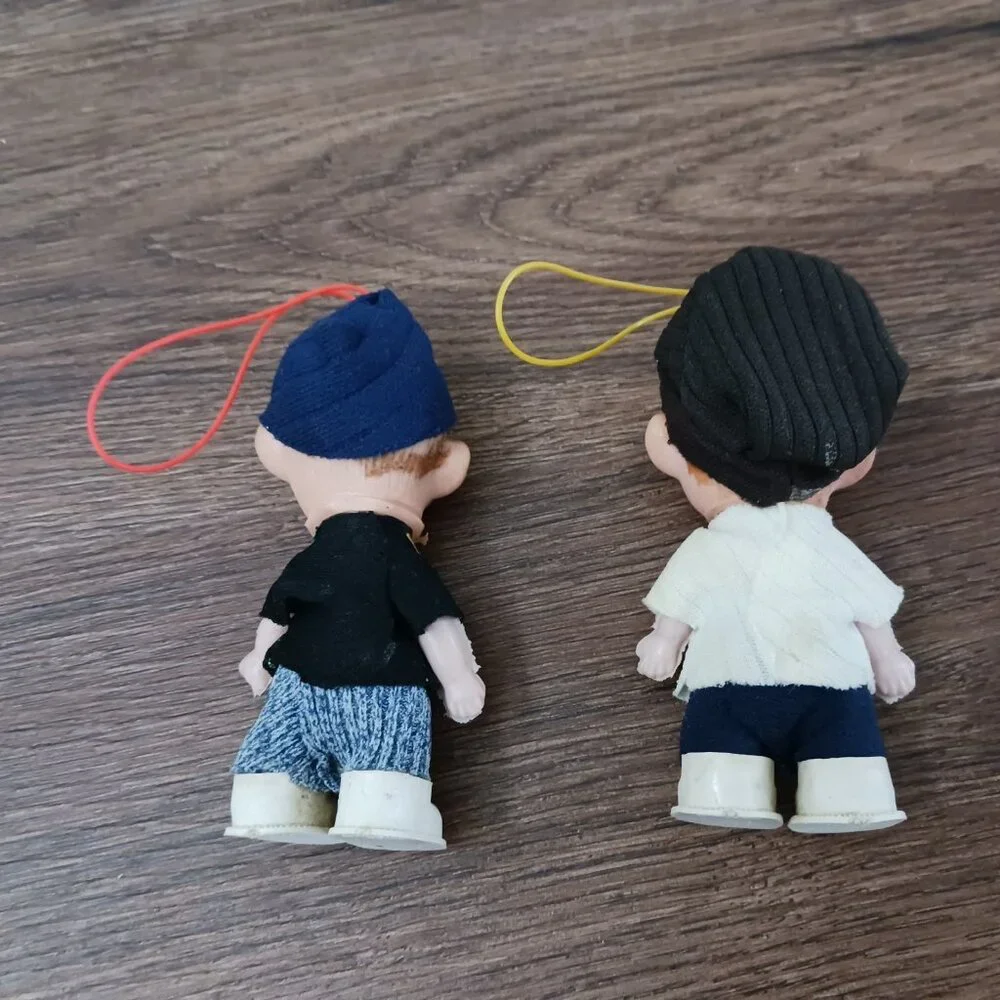 Unbranded vintage elf